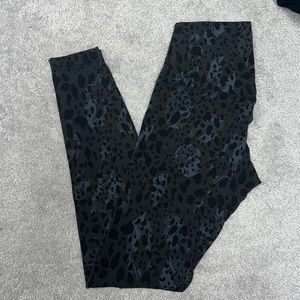 Lululemon 20” size 6